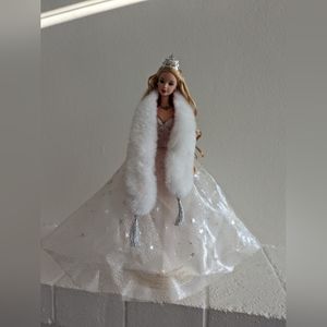 Barbie 2001 holiday celebration